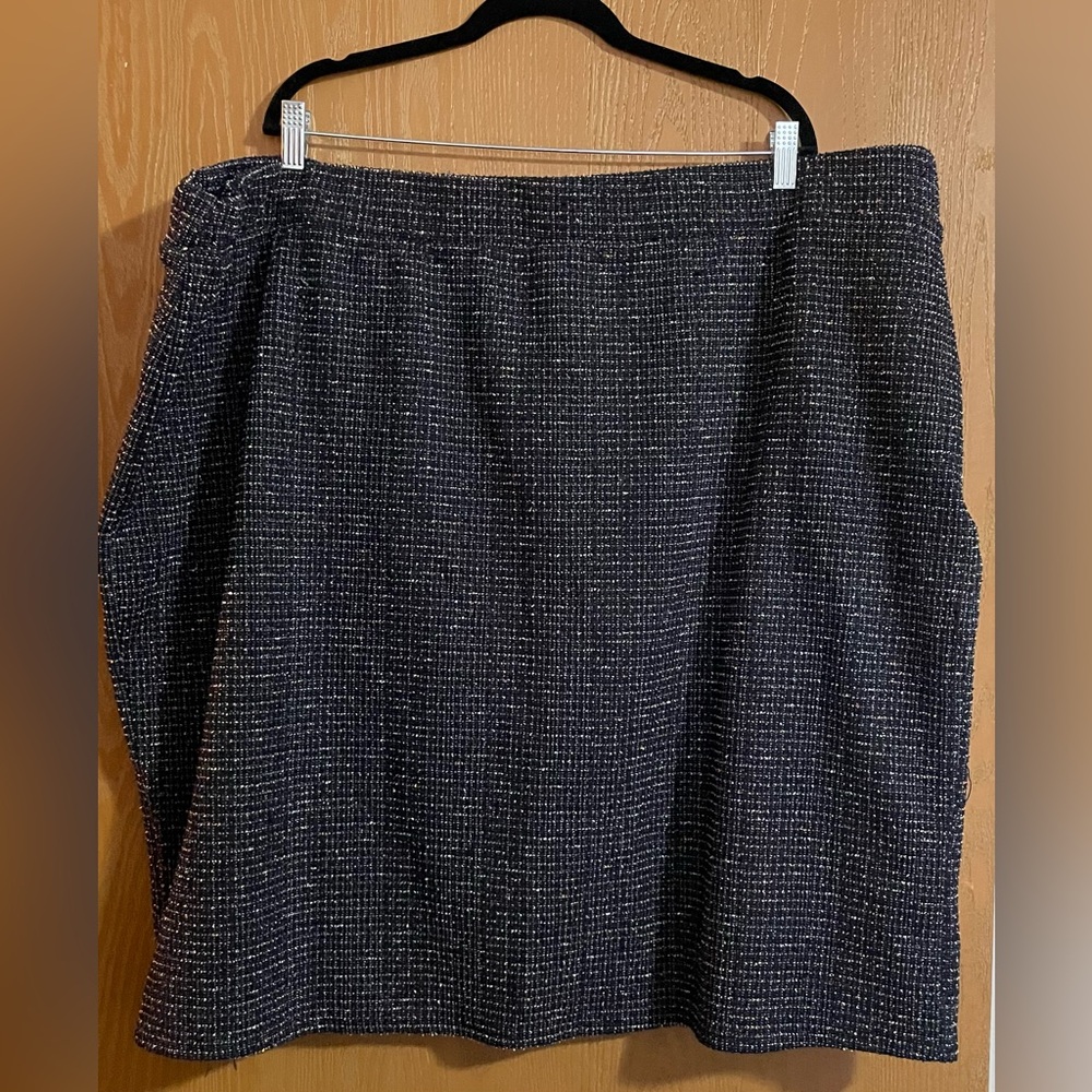 Torrid black with multicolor threads 2 layer skirt Plus Size 30X